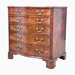 Small Georgian Serpentine Chest of Drawers, 1760s