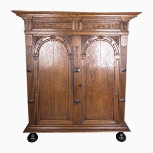 Large Antique Dutch Linen Press, 1650s