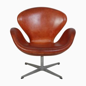 Vintage Swan Chair in Patinated Cognac Leather by Arne Jacobsen, 1980s