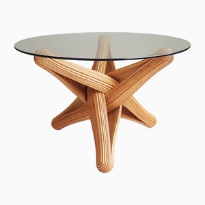 Mesa de centro Lock C escultural de bambú caramelo de Jan Paul