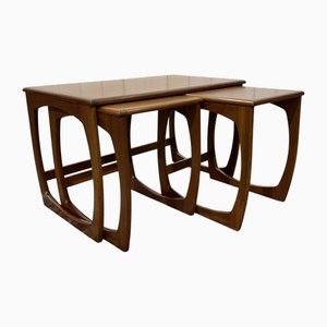 Englische Satztische aus Teak, 1970er, 3er Set