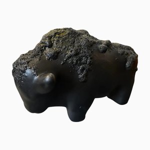 Modernistischer deutscher Bison aus schwarzer Fat Lava Keramik von Otto Keramik, 1990er