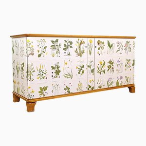 Schwedischer Schrank mit Illustrationen von CAM Lindman, 1930er