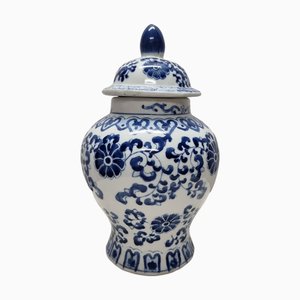 Vaso vintage in porcellana, Cina, anni '60