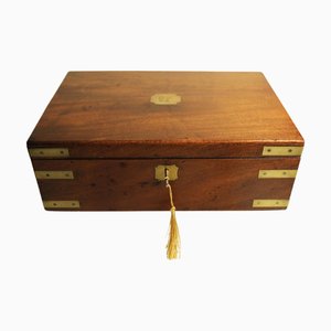 Pente d'Ecriture de Campagne Victorienne avec Garniture Décorative en Laiton et Intérieur en Cuir Vert, Set de 6