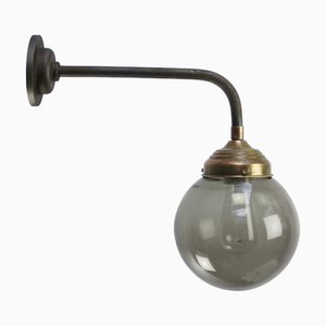 Aplique vintage de titanio ahumado, latón y hierro fundido