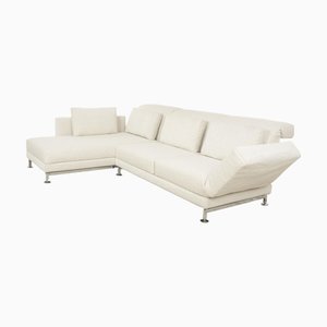 Divano ad angolo Moule in tessuto color crema di Brühl