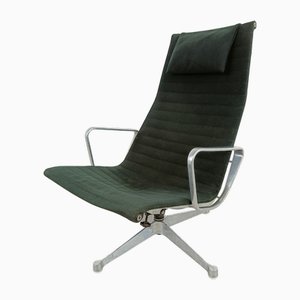Poltrona EA124 in tessuto nero di Charles & Ray Eames per Herman Miller, anni '70
