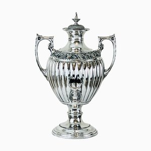 Urna inglesa antigua bañada en plata de James Dixon & Sons, 1890