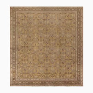 Tappeto antico Khotan con motivo geometrico floreale beige e oro