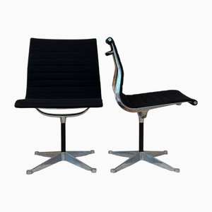 Sedie modello EA105 in alluminio di Eames per Herman Miller, anni '70, set di 2