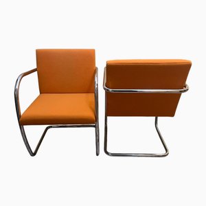 BRNO Armlehnstühle mit orangem Bezug von Mies van der Rohe für Knoll, 1980er, 2er Set