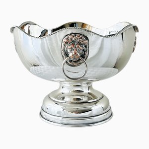 Cuenco estilo georgiano bañado en plata con cabeza de león, borde de Gadroon y medallones de monedas, años 30-50