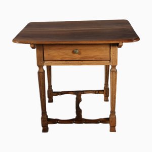 Petit Bureau ou Table d'Appoint Style Louis XVI en Noyer, 1780s