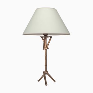 Lámpara de mesa de bambú sintético de metal dorado, años 50