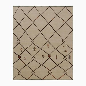 Tappeto di ispirazione marocchina avorio e marrone con reticolo tribale di Rug&Kilim