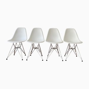 DSR Beistellstühle aus Kunststoff von Charles & Ray Eames für Vitra, 2011, 4er Set