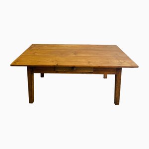 Antiker Couchtisch aus Holz