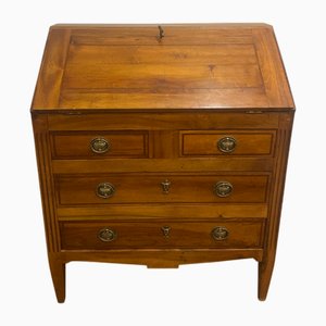 Louis XVI Chest of Drawers in Walnut