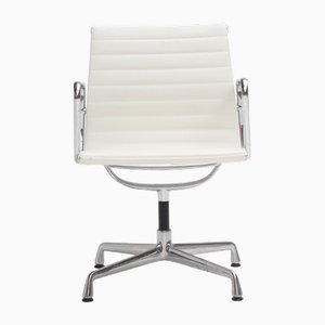 Sedia EA107 in pelle bianca di Charles & Ray Eames per Vitra, anni 2010