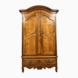 Provenzalischer Louis XV Kleiderschrank aus Nussholz und Intarsien, 1750er