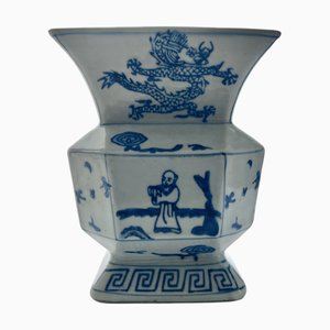 Vaso antico in porcellana, Cina, inizio XIX secolo