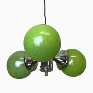 Lampada a sospensione Mid-Century moderna in metallo cromato e vetro verde, anni '60