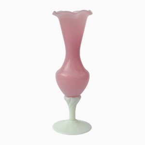 Vintage Vase aus Opalglas in Rosa, 1940er
