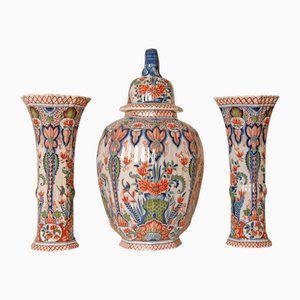 Vasi decorativi policromi Delftware, anni '40, set di 3