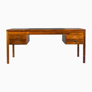 Dänischer Chefschreibtisch aus Palisander mit schwarzer Ledereinlage von Søren Willadsen Møbelfabrik, 1960er