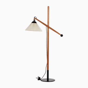 Verstellbare dänische Origon Stehlampe aus Kiefernholz von Vilhelm Wohlert für Le Klint, 1970er