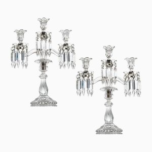 Candelabro a tre candele in cristallo trasparente di Baccarat, Francia, inizio XXI secolo