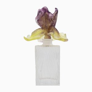 Botella con forma de flor de iris de vidrio de Baccarat, Francia, años 70
