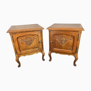 Mesitas de noche francesas Louis vintage de roble. Juego de 2