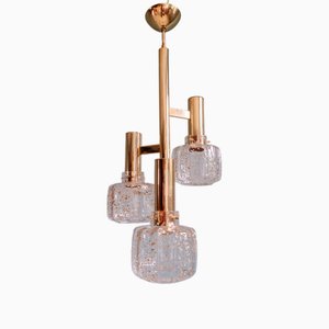 Lampadario moderno in ottone con paralumi in vetro soffiato, anni '70