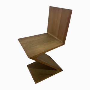 Sedia Zigzag in legno di Gerrit Rietveld per Cassina, fine anni '60