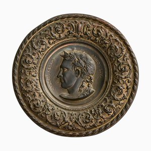 Repoussé antico neoclassico in rame patinato di Giulio Cesare, fine XIX secolo