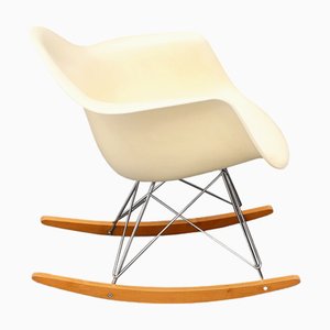 Sedia a dondolo RAR di Charles & Ray Eames per Vitra, anni '50