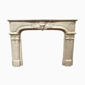 Camino in stile Regency in marmo bianco di Carrara, inizio XIX secolo