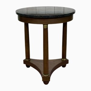 Mesa auxiliar estilo Imperio de caoba, años 50