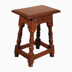 Hoher Hocker aus Eiche, frühes 17. Jh.