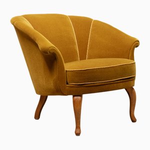 Swedish Grace Shell Back Club Chair in Velvet