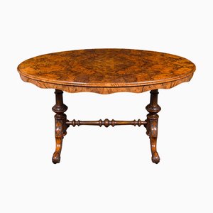 Mesa expositora inglesa victoriana antigua de nogal, década de 1840