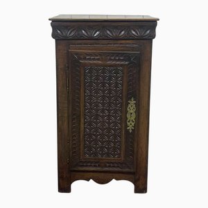 Buffet in Chestnut, 1900s