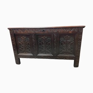 Antique English Chest in Oak, 1700