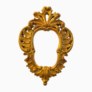 Marco Rocaille de madera dorada con pan de oro, años 20