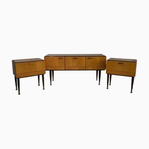 Italienische Mid-Century Modern Nachttische und Sideboard aus Mahagoni & Wurzelahorn, 1956, 3er Set