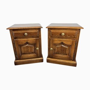 Comodini vintage in quercia intagliata con cassetti, Francia, set di 2