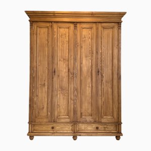 Farmhouse Cabinet in Solid Wood