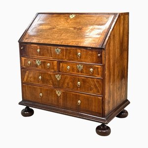 Queen Anne Walnut Bureau, Early 18th Century